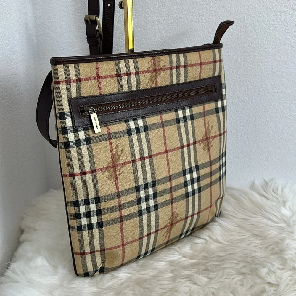 💯Authentic Burberry Beige and Brown Plaid Messenger Bag🍀